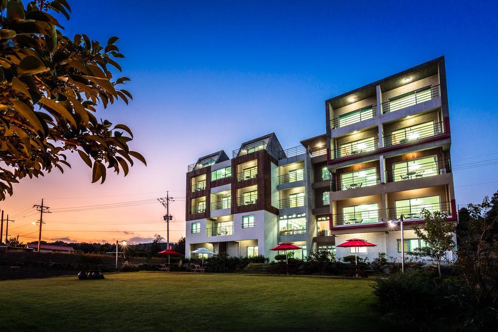 Krabi Pension Сеогвипо Екстериор снимка