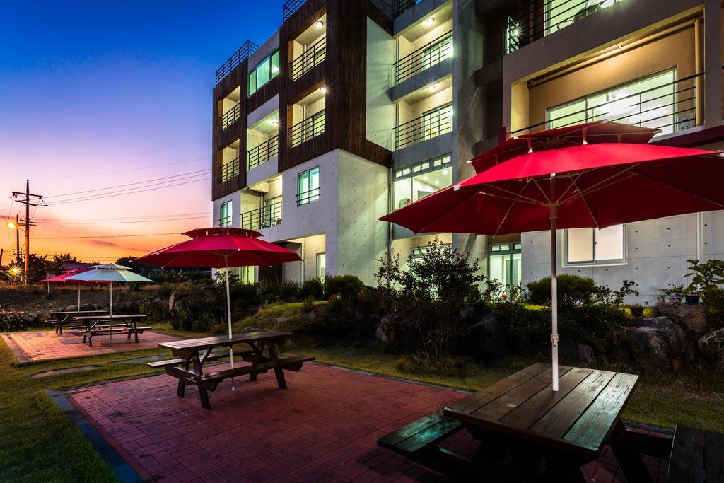 Krabi Pension Сеогвипо Екстериор снимка