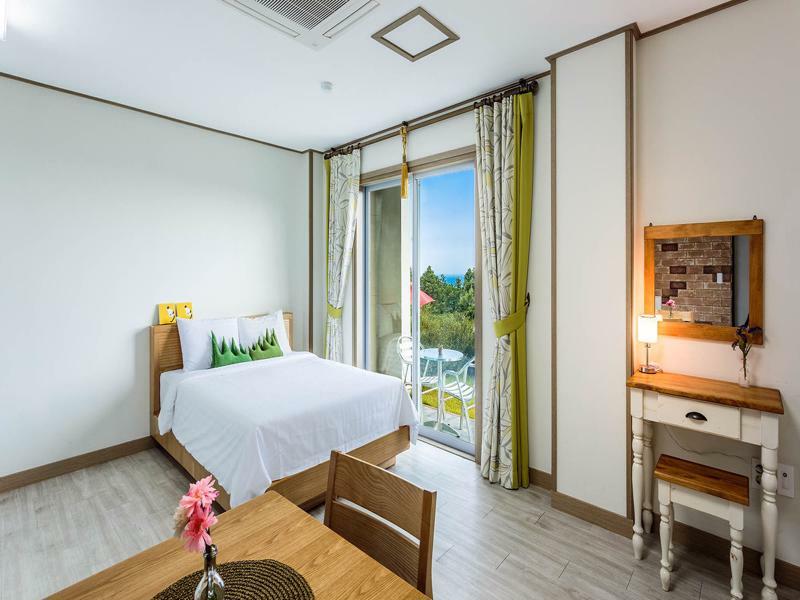 Krabi Pension Сеогвипо Екстериор снимка